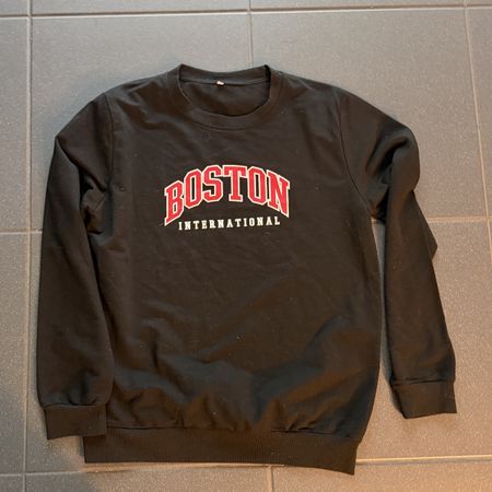 Boston International Pullover schwarz Grösse L gebraucht