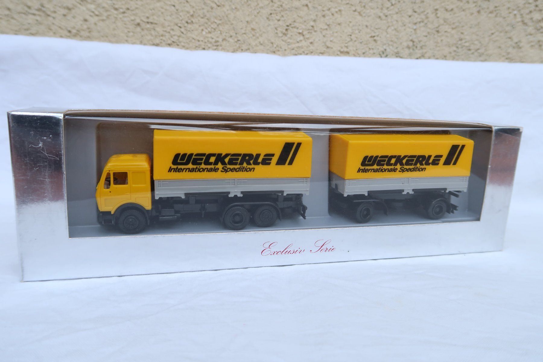 Mercedes-Benz Modellini d'auto: Herpa MB SK Wechselpritsche "Weckerle" – Nuovo e nell'imballaggio originale da Muttenz venduto da Laeckerlihamschter