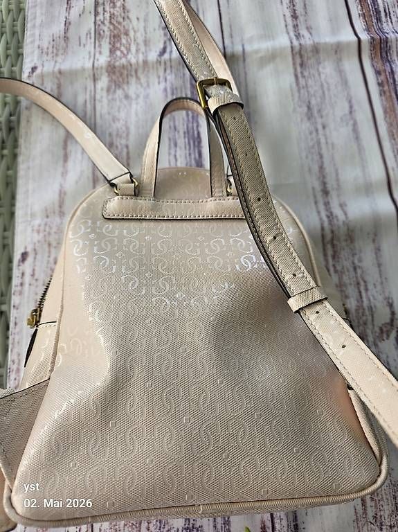 Guess Rucksäcke: Rosa Rucksack von Guess – Gebraucht aus Kloten von funkgabel 2