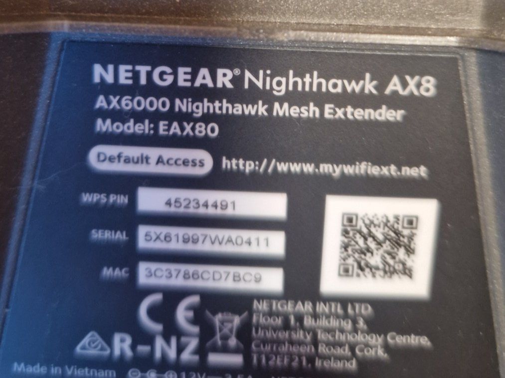 Netgear WiFi: NETGEAR Nighthawk AX8 AX6000 Mesh Extender EAX80 – Usato da Nidau venduto da auktionspinguin 2
