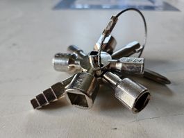 Multifunktionswerkzeug Schlüsselanhänger - Vielseitig!