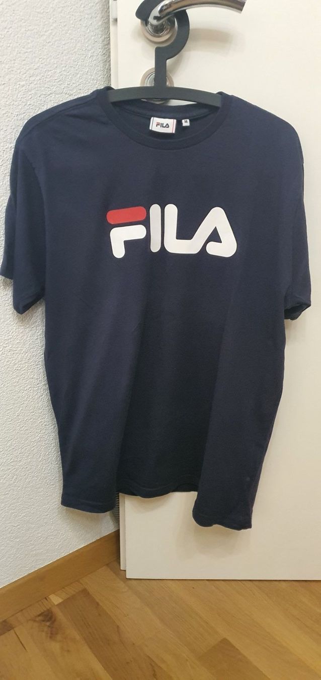 Hemden, T-Shirts & Polos: Fila T-shirt M – Gebraucht aus Mels von ricoshop
