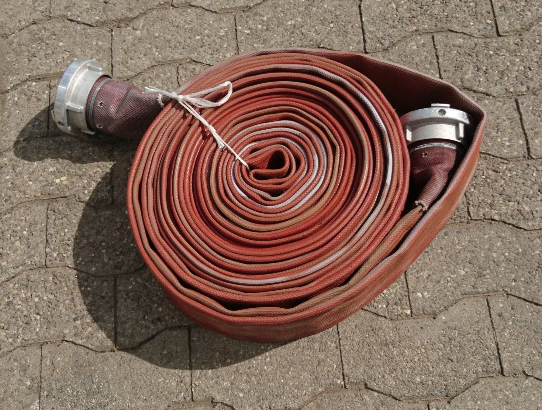 Tubi & Tubi flessibili: Feuerwehr Schlauch 75mm 3" 20meter – Usato da Gampelen venduto da Schmidi887
