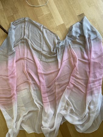 Schöner rosa graue weisser Seidenschal 