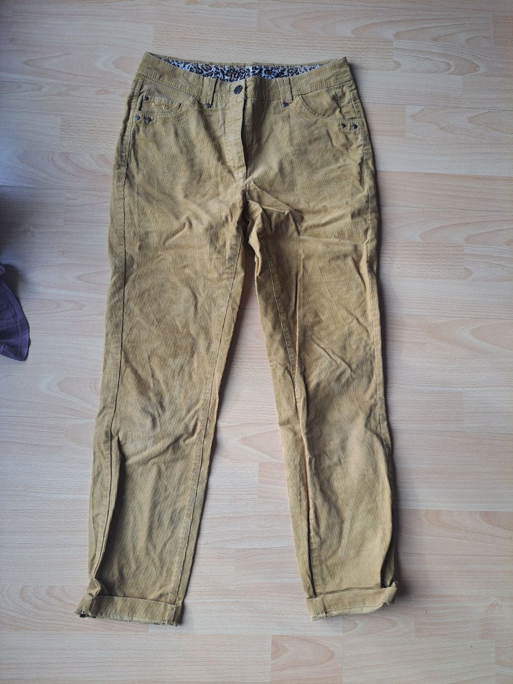 Pantaloni: Senffarbige Cordhose – Usato da Therwil venduto da fas_gj7h