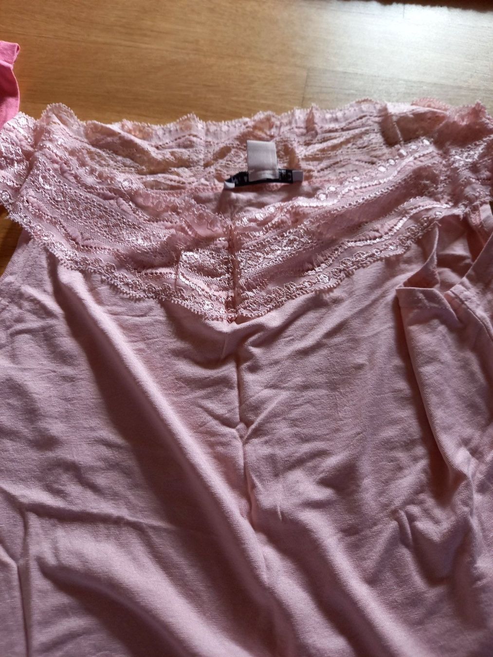 Lotti di vestiti: Trägershirts Gr. 38 – Usato da Horgen venduto da mibi75 2