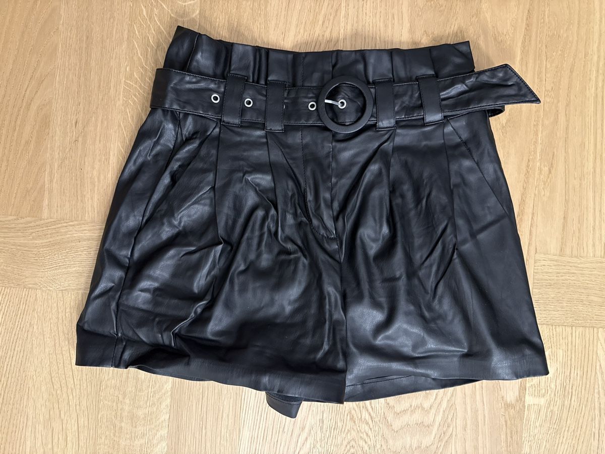 Lots de vêtements: Dunkles, einzigartiges Sommerpaket – D'occasion à Zürich par pmorger01 9