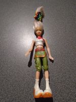 Puppe, blond, klein, grüne Hose