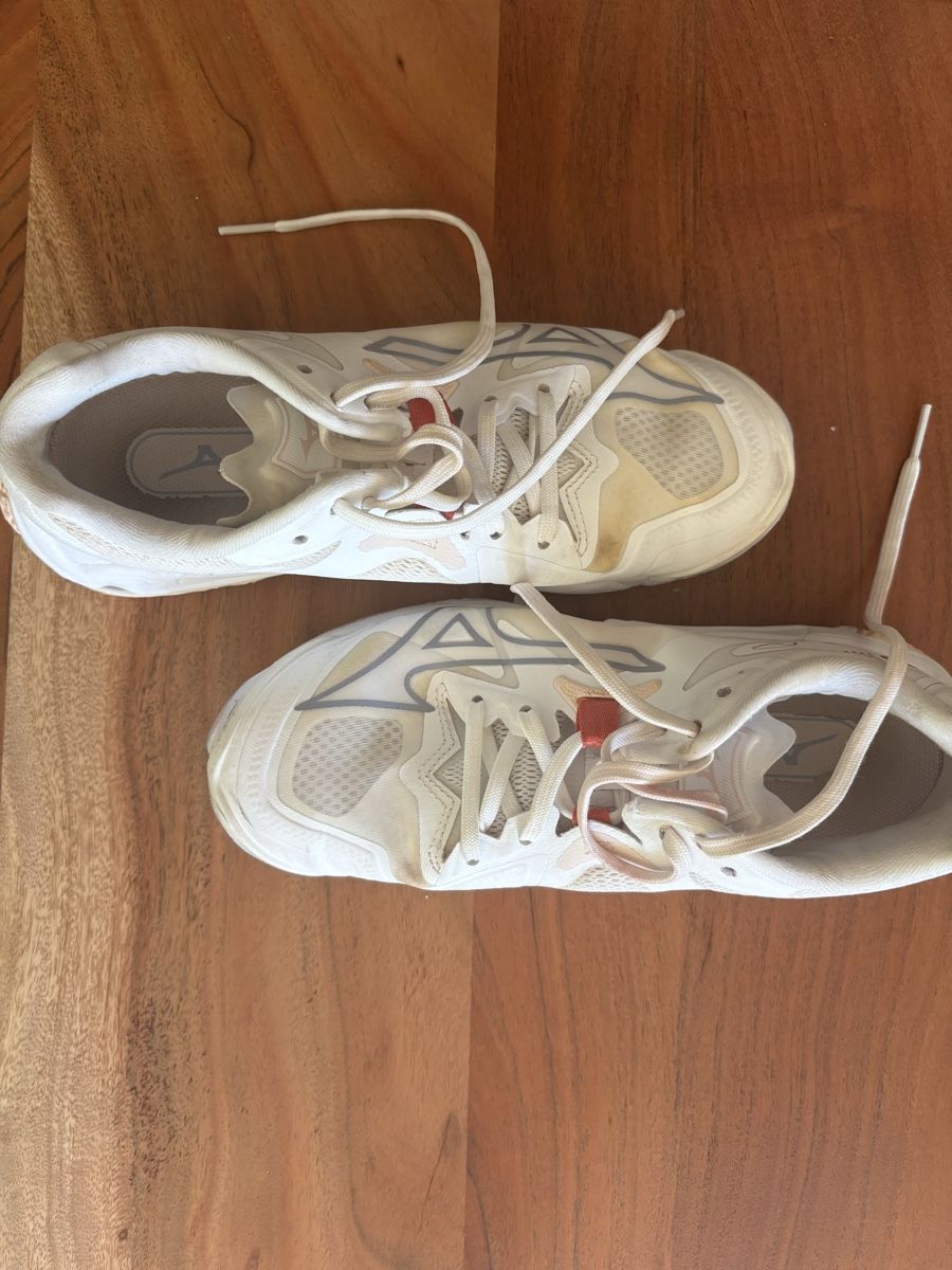 Mizuno Scarpe da donna: Mizuno Volleyballschuhe – Usato da Bern venduto da gwilla 1