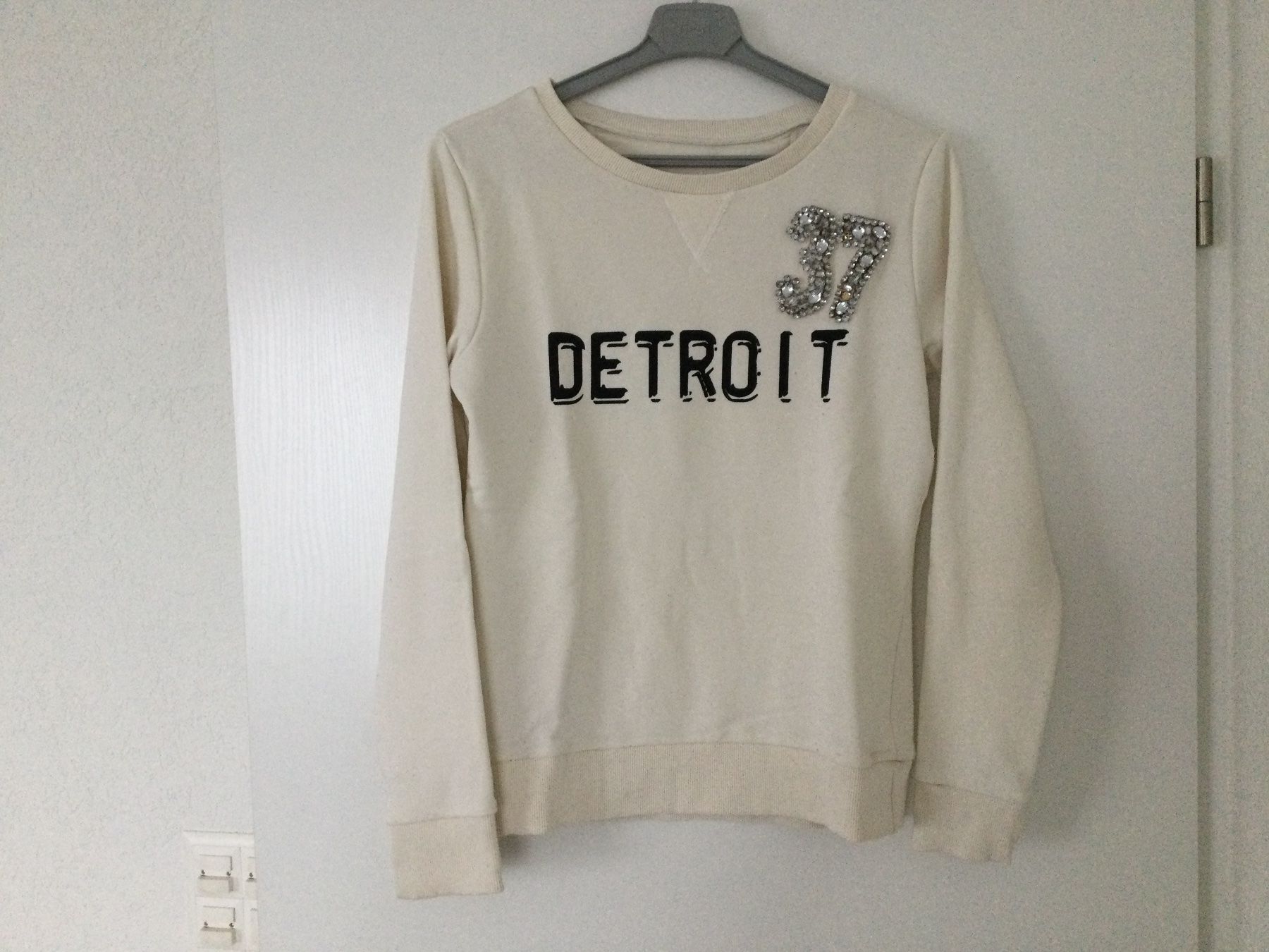Maglioni & Felpe: Detroit Pullover Beige mit Strass, Grösse 38Top Zustand! – Nuovo (secondo la descrizione) da Baar venduto da negombo