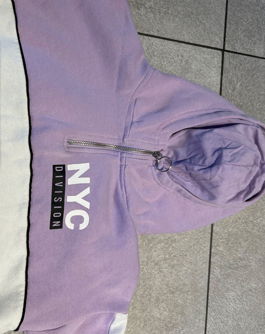 H&M Maglioni & Felpe: Pull NYC avec capuche  gr. 146 - 152 – Usato da Arbedo venduto da nadia1973 1
