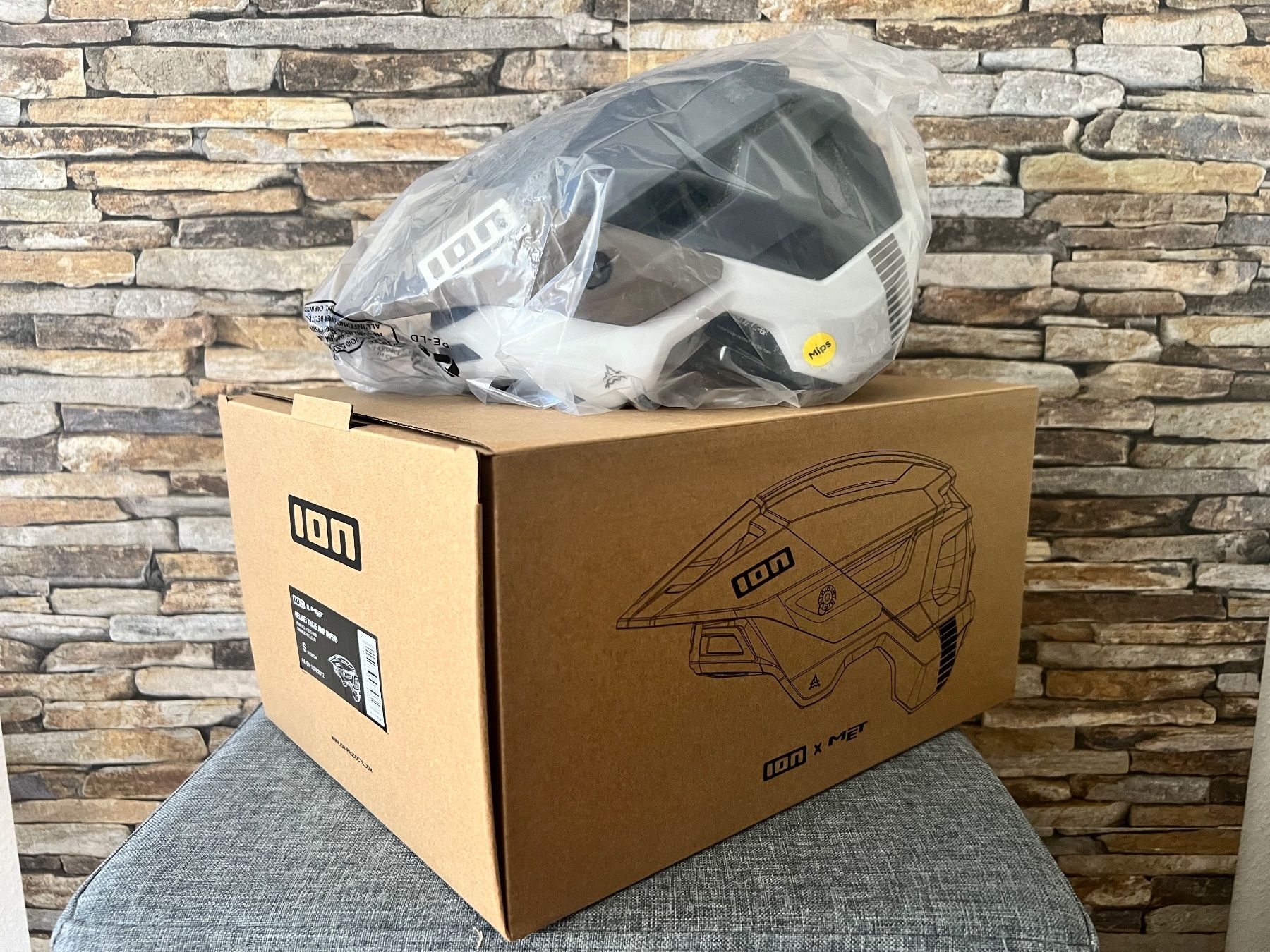 Caschi: ION Traze Amp MIPS 52 - 56 cm – Nuovo e nell'imballaggio originale da Bern venduto da No1e 7