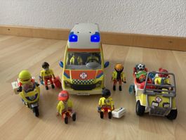 Playmobil Rettungsdienst Set mit Zubehör und Fahrzeugen