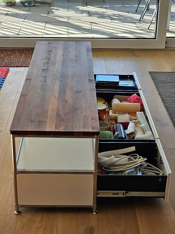 System4 TV Möbel: SYSTEM4 TV-Lowboard / Sideboard  Nussbaum massiv, Chrom – Gebraucht aus Meisterschwanden von msi_25pc 2