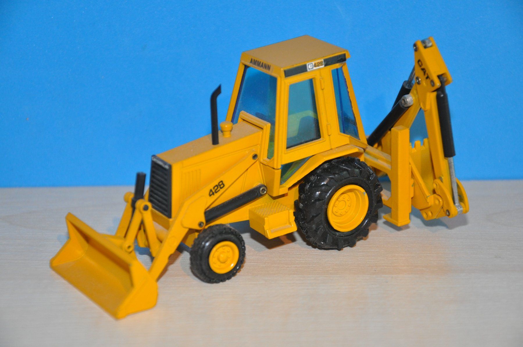Caterpillar Kits de montage: CAT 428 Baggerlader – D'occasion à Mitlödi par worker04