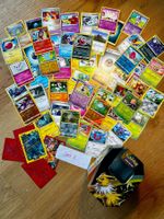 Gemischtes Set über 50 originalen Pokémon‑Karten und Box