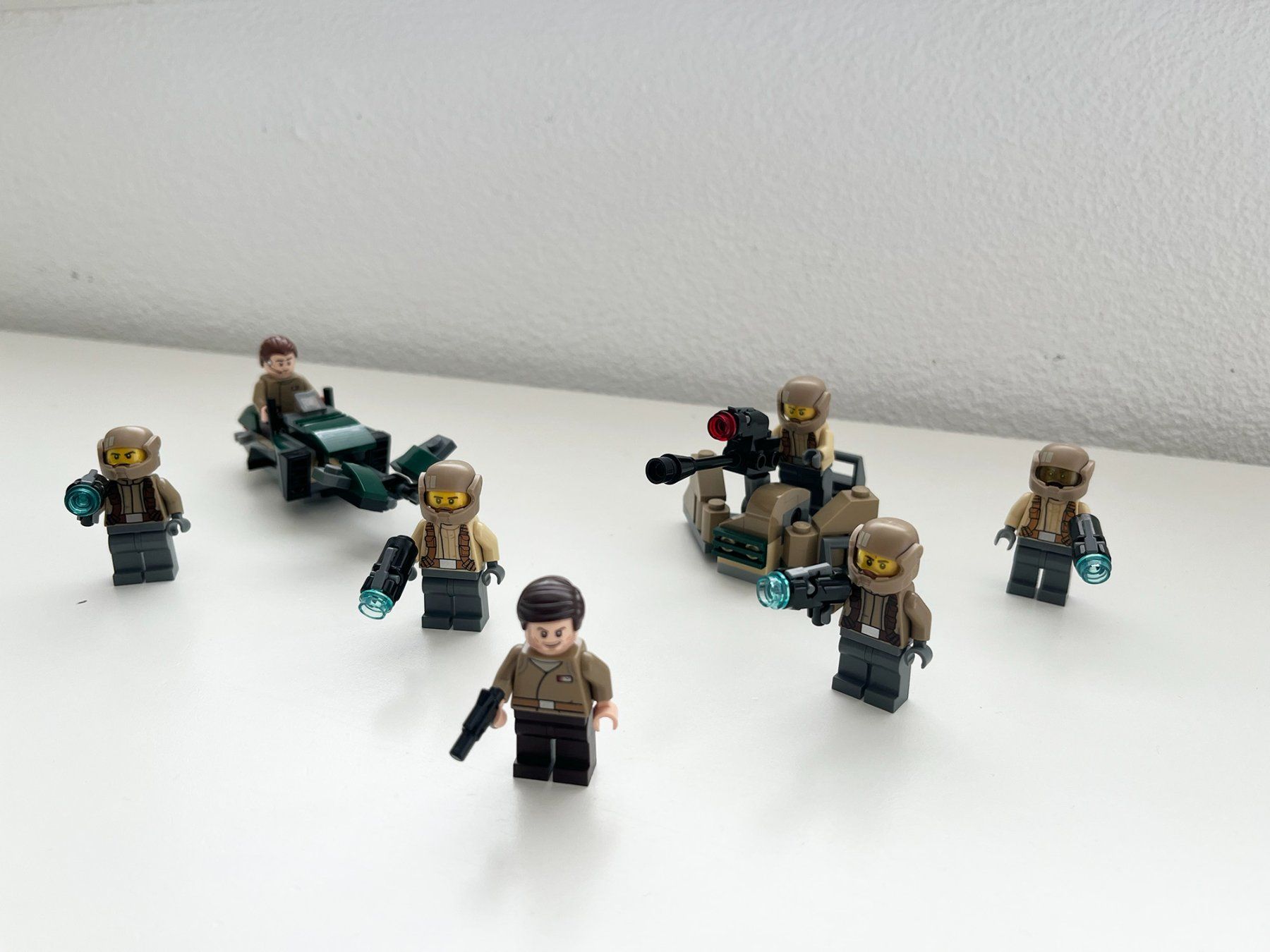 Lego Kit di costruzioni: Lego Star Wars Resistance Troopers – Usato da Lausanne venduto da BeyondStories