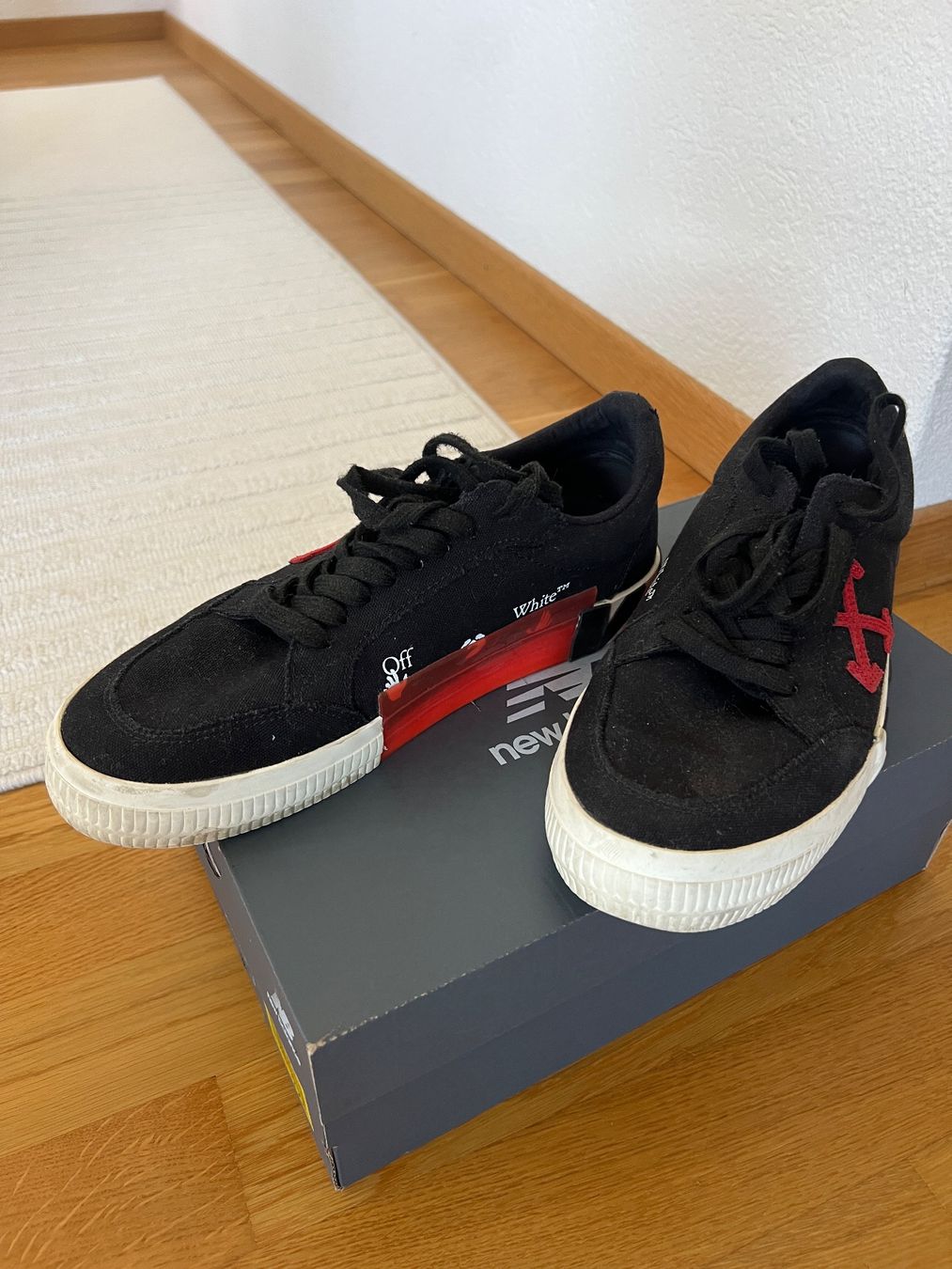 Off-White Herrenschuhe: Off-White Schuhe – Gebraucht aus Uetikon am See von car_j7v5 1