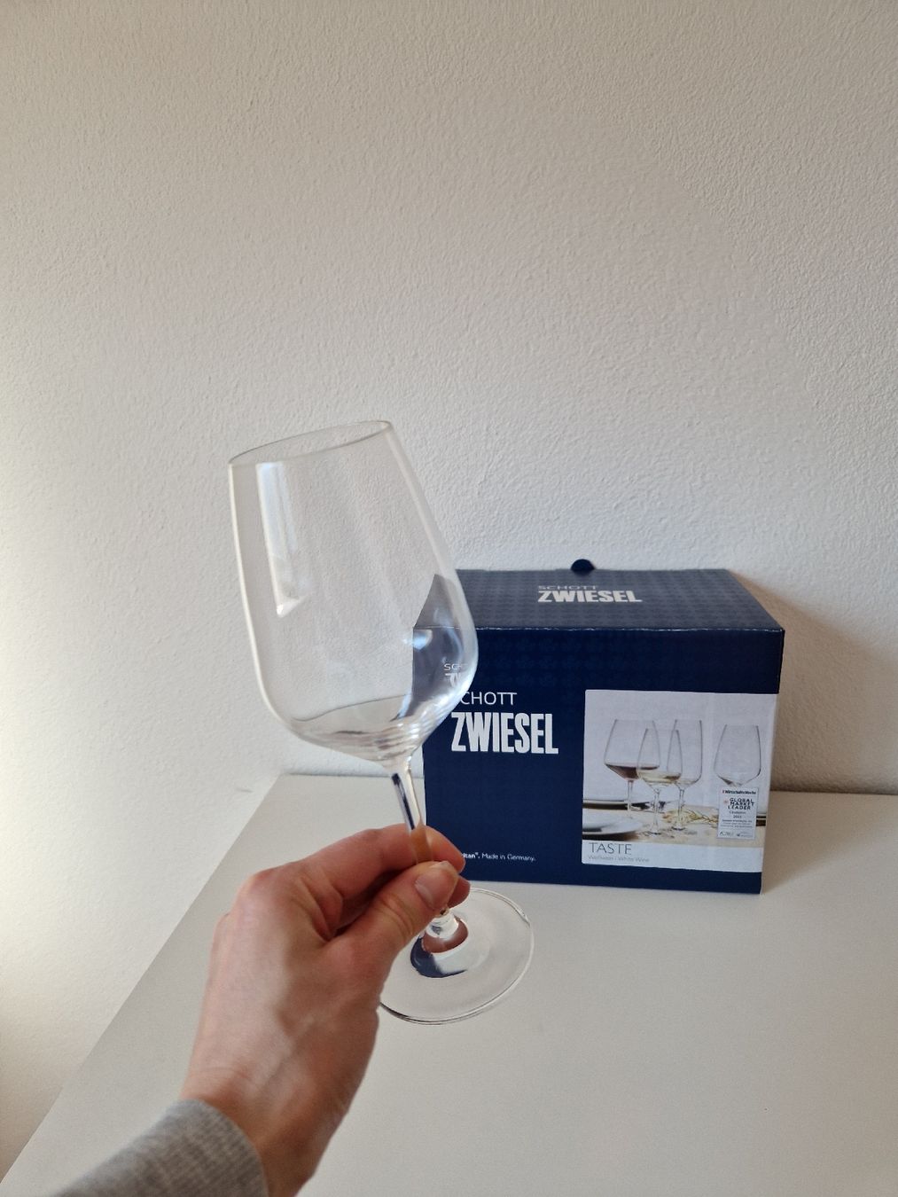 Schott Bicchieri: Schott Zwiesel Weissweingläser 6 Stk. – Nuovo e nell'imballaggio originale da Samstagern venduto da DatJulie 3