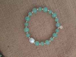 Bracelet composé de jade et perle eau douce