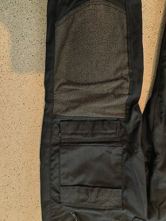 Pantaloni: Motoradhose mit Protectoren – Usato da Au SG venduto da hac_sn68