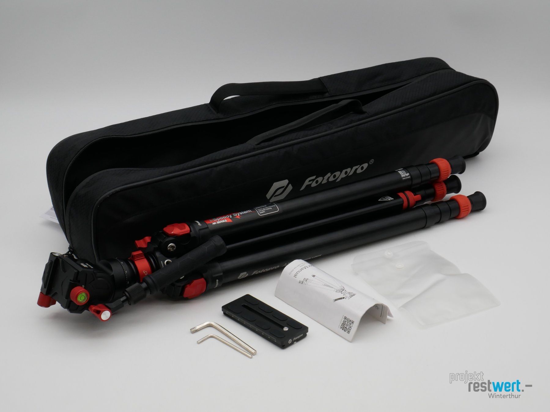 Trépieds & Accessoires: FOTOPRO AK68 I-Speedy Video-Stativ – Neuf (Voir description) à Winterthur par Restwert_Winterthur