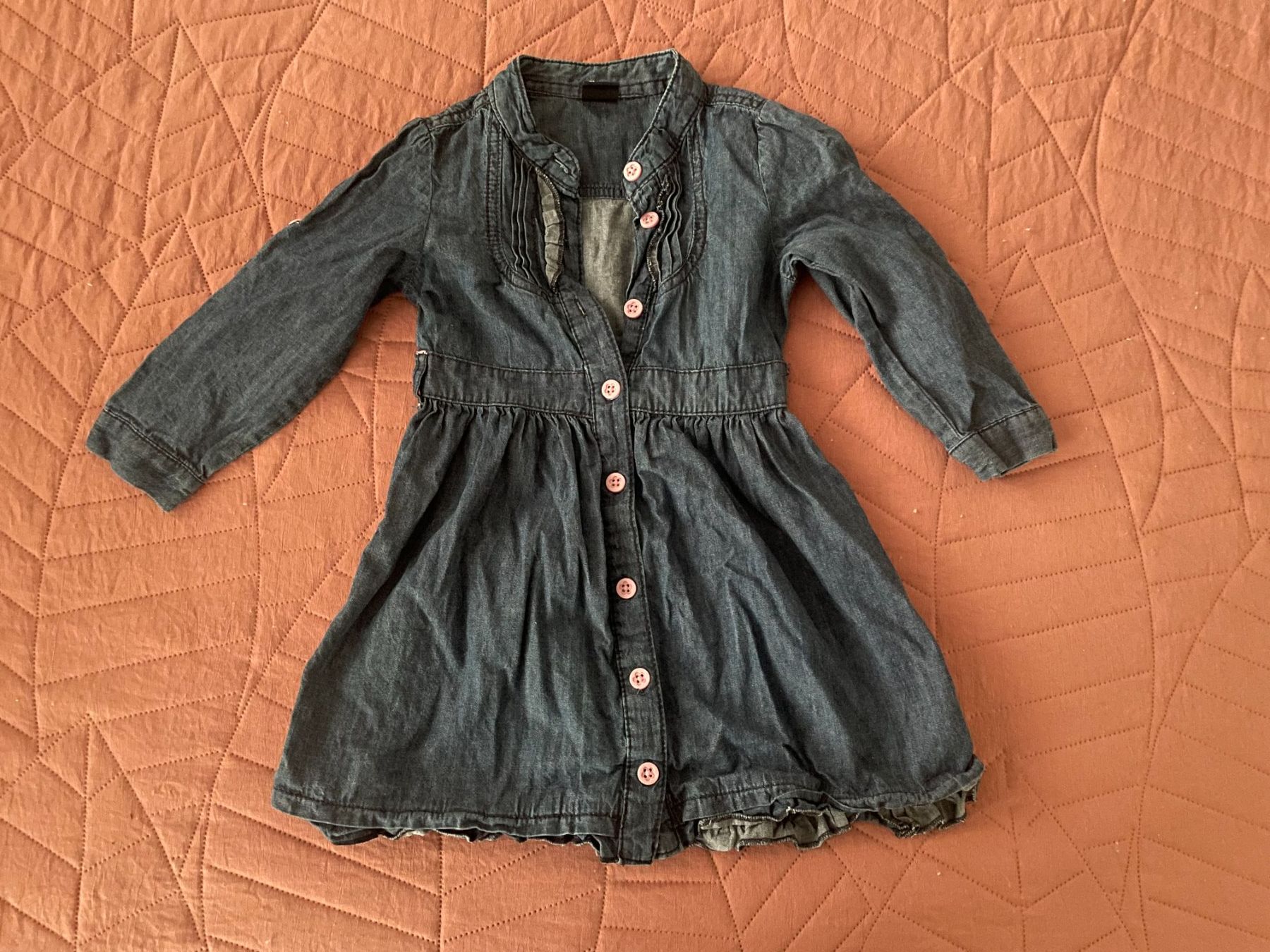 Kleider & Röcke: Jeanskleidchen mit rose Knöpfen – Neu (gemäss Beschreibung) aus Schwyz von chasemaxus88