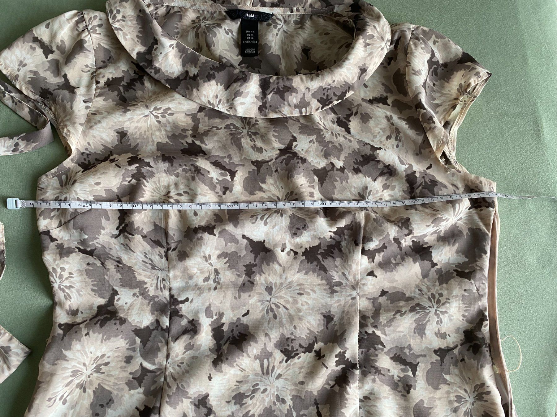 H&M Camicette: Bluse mit Gurt, rosa/beige, Gr. 44 – Usato da Gümligen venduto da Primeselection 3
