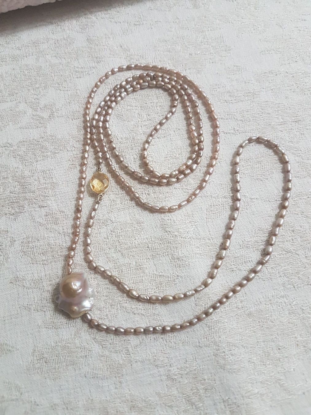 Catenine: Collana di perle dorate – Nuovo (secondo la descrizione) da Chiasso venduto da Ann58