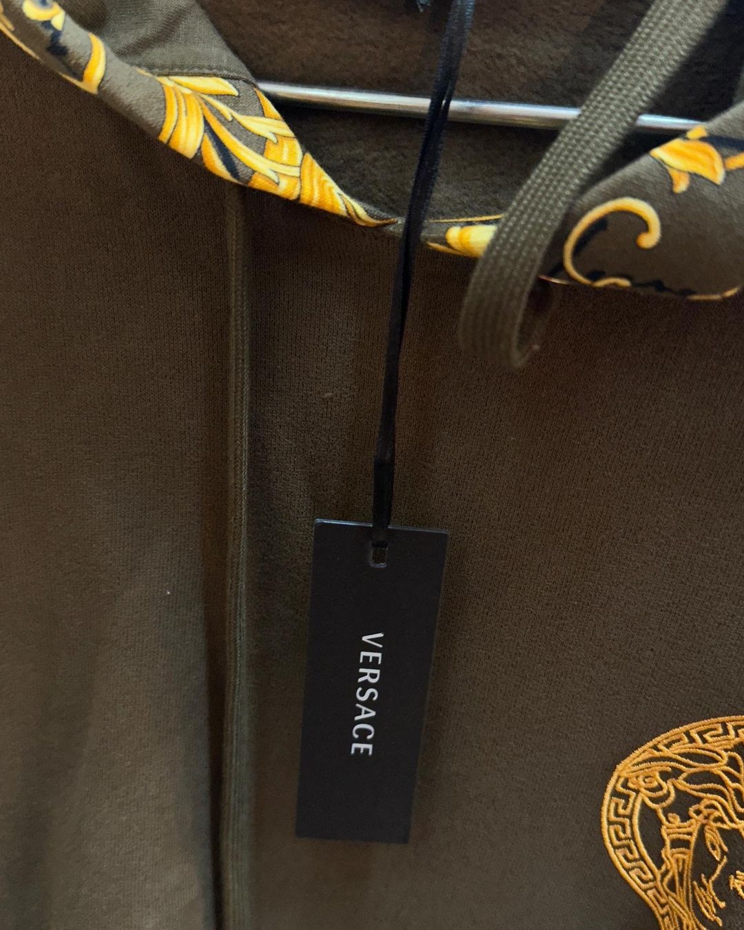 Versace Maglioni & Felpe: Gianni Versace Pullover NP 990.- – Nuovo e nell'imballaggio originale da Lachen SZ venduto da HelvetiaLuxury 6