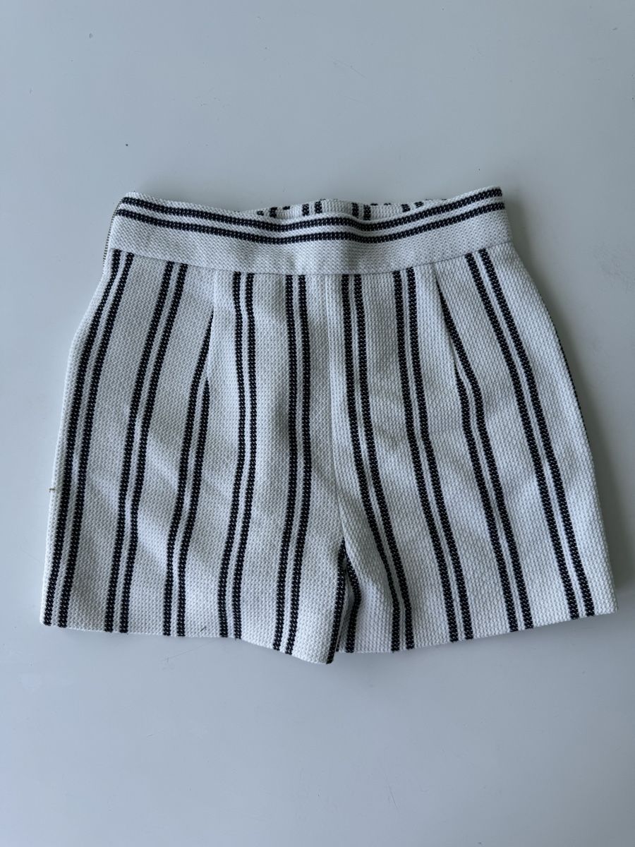Zara Pantaloni: Gestreifte Hose, Chic Short Pants, Classical look – Nuovo (secondo la descrizione) da Zürich venduto da forestF4iry
