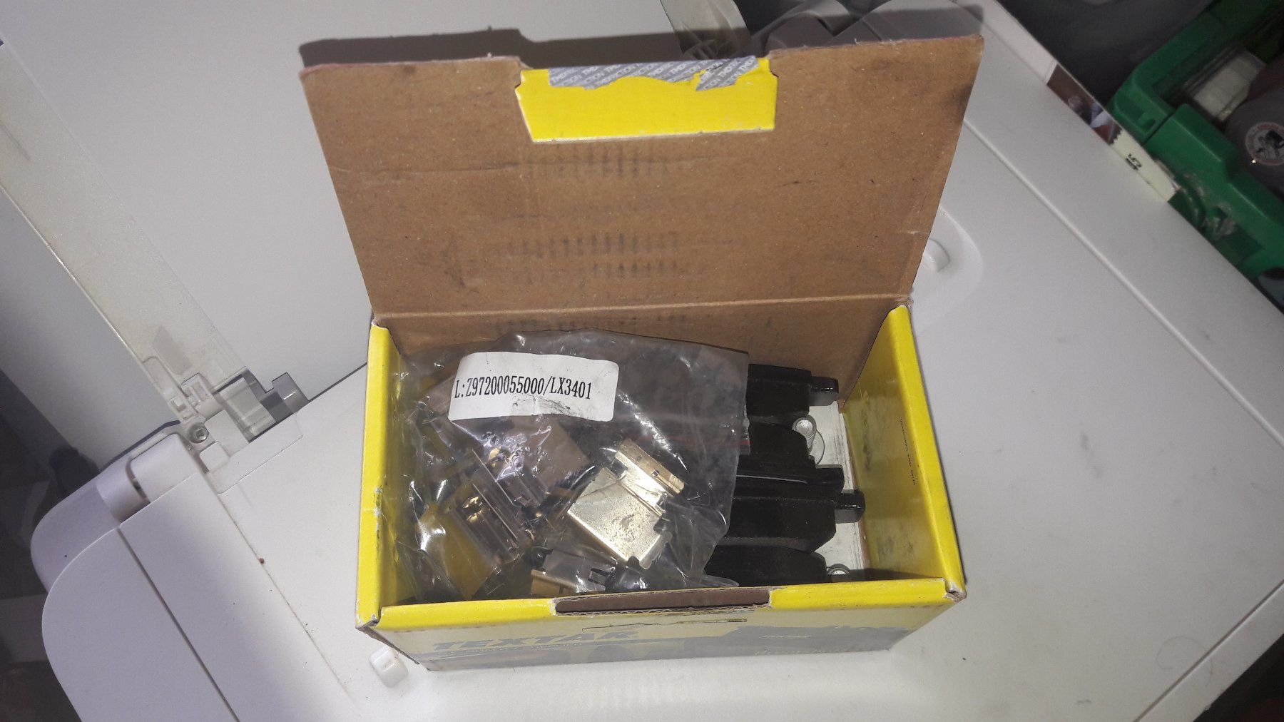Tutti pezzi di ricambio auto: Textar Bremsbelag Q+ x4 Neu – Nuovo e nell'imballaggio originale da Laufen venduto da Mann455 4