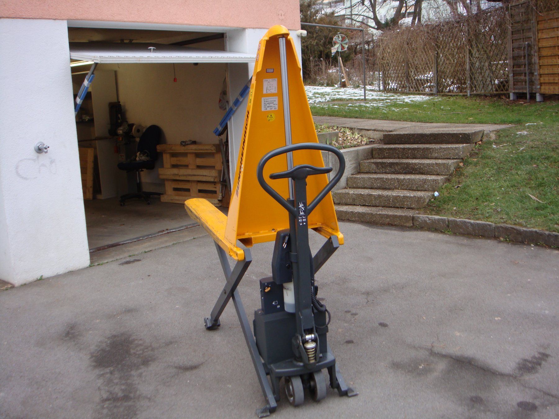 Palettenrolli mit Hubfunktion / Scherenhubwagen Jungheinrich (Defekt ...