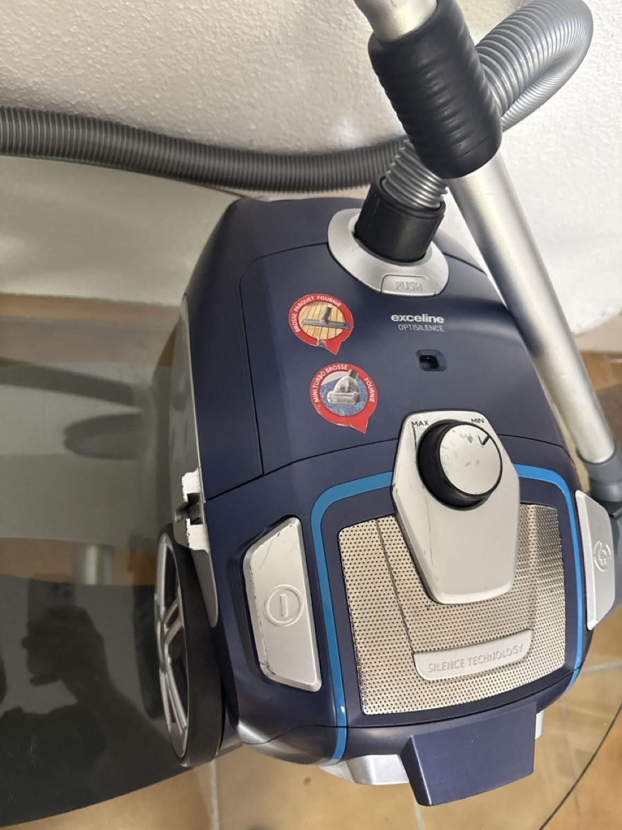 Aspirapolveri & Accessori: Aspirateur Minito  – Usato da Soyhières venduto da Jura22 2
