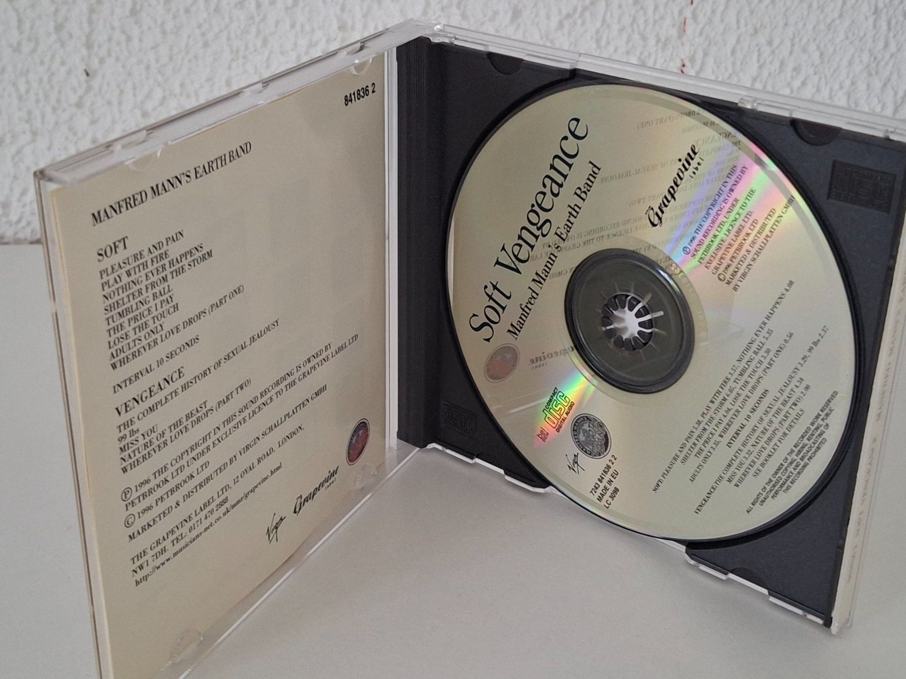 CD: CD Manfred Mann's Earth Band - Soft Vengeance – Usato da Aarberg venduto da Jackup1 2