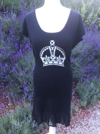 Robe noire Couronne & perles NO EXCUSE, taille M, NEUF