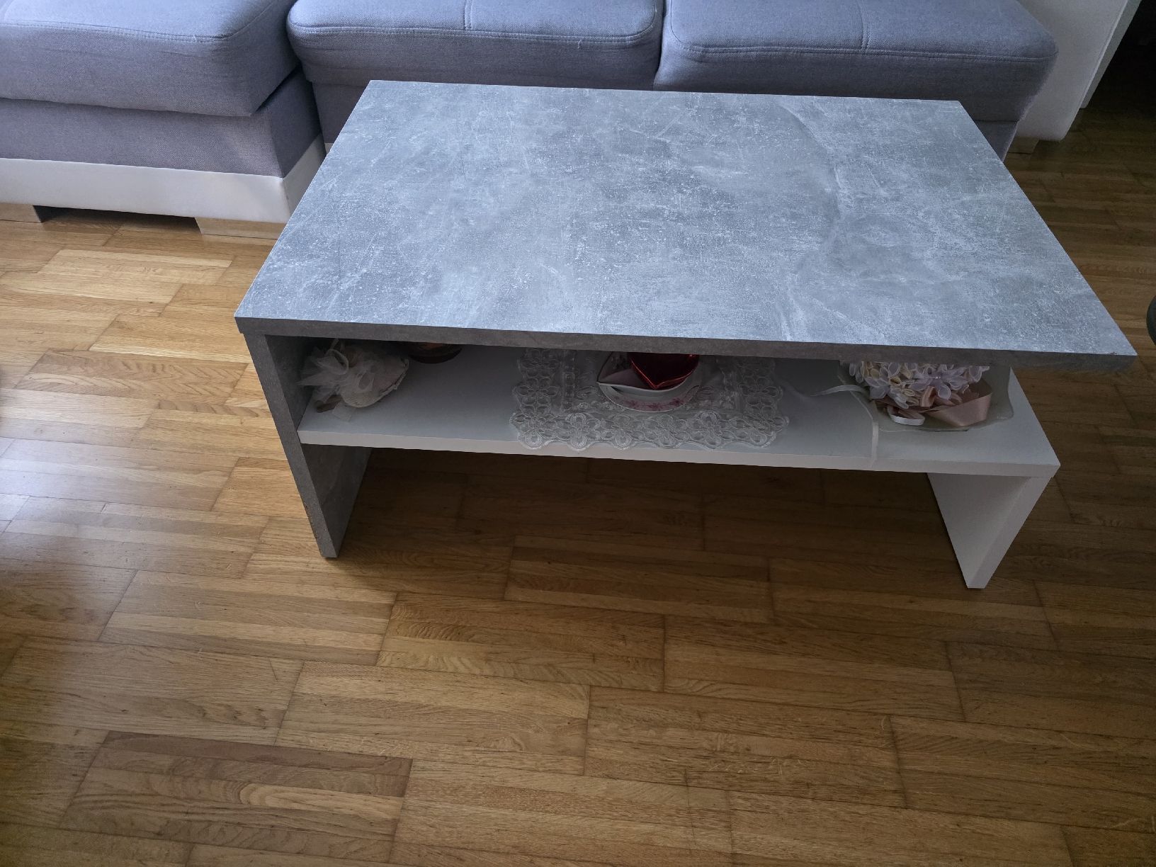 Tische: kleiner Tisch – Gebraucht aus Zuchwill von pre_dqj2 1