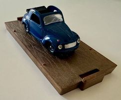 Brumm Fiat 500 C Cabriolet (Topolino)  1:43 mit Vitrine