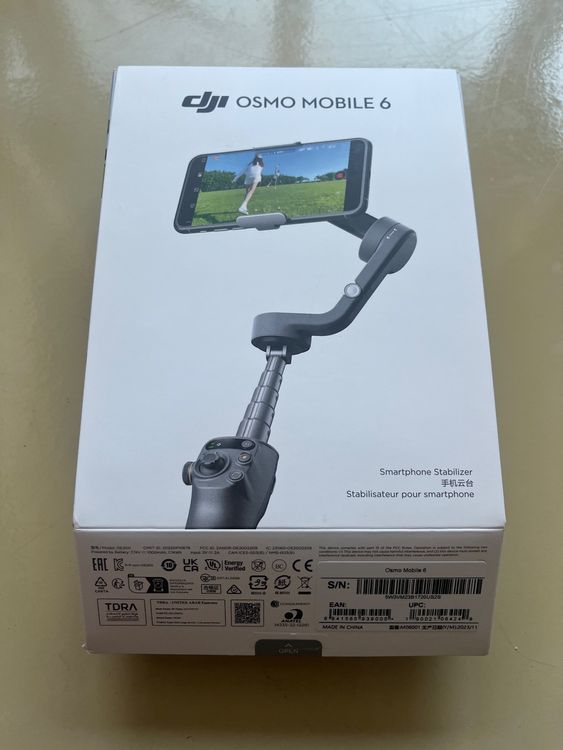 Smartphone stabilisateur Osmo Mobile 6 neuf avec étiquettes non ouvert