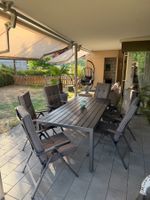 Gartentisch mit Stühlen
