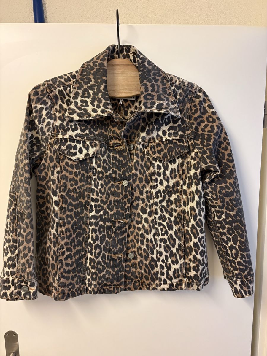 Ganni Giacche: Ganni Jacke NEU – Nuovo e nell'imballaggio originale da Kriens venduto da Delvillano