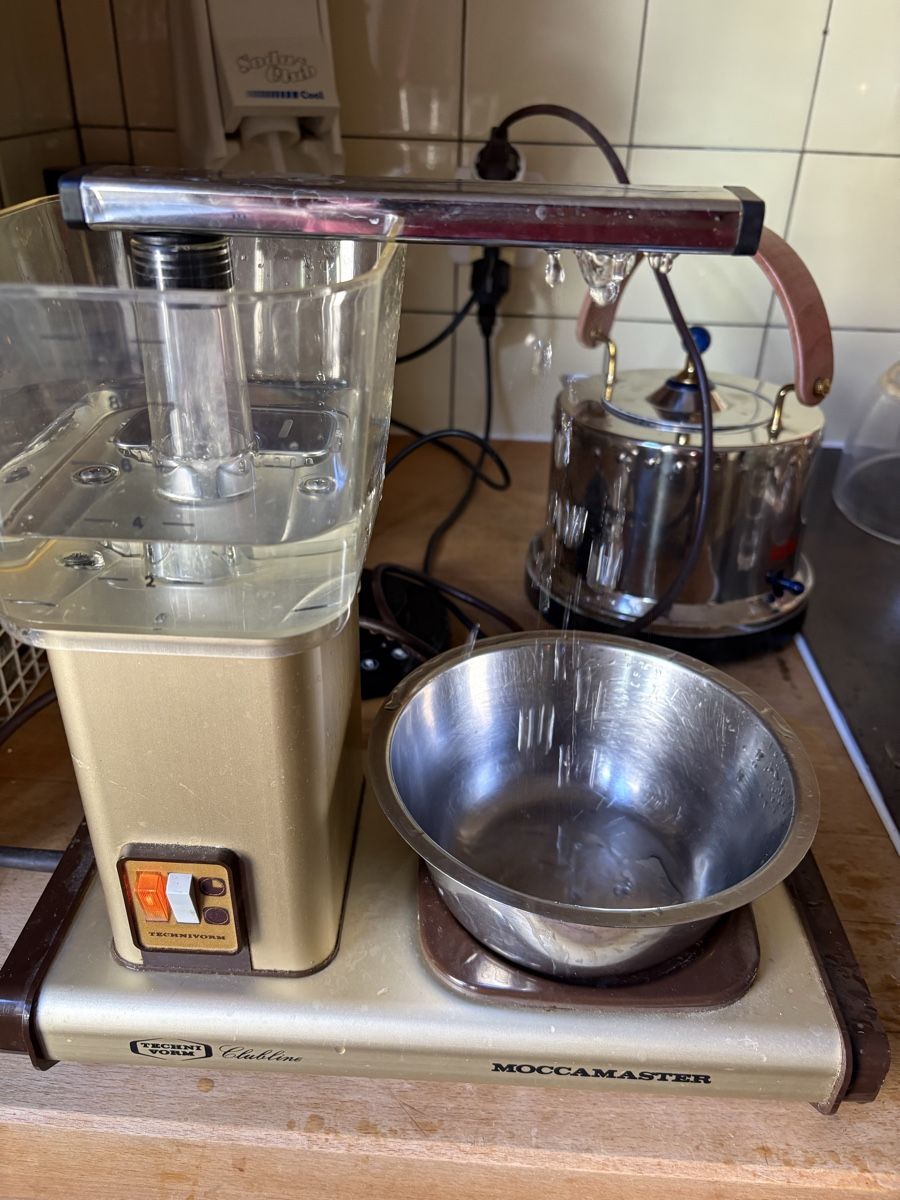 Moccamaster Macchine per caffè & Macchine per espresso: Moccamaster KB Filterkaffeemaschine – Usato da Basel venduto da Buettibert 1