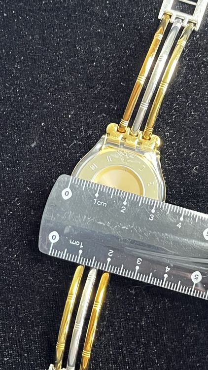 Swatch Montres: Swatch Damenuhr, Gold/Silber, elegantes Design – D'occasion à Grenchen par chththl 3