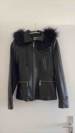 Damen Lederjacke schwarz mit Kapuze 36/38