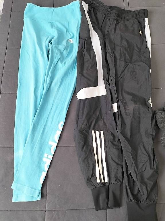 Adidas Lotti & Set di vestiti: Leggings & Jogginghose – Usato da Amriswil venduto da cbe_cr6q