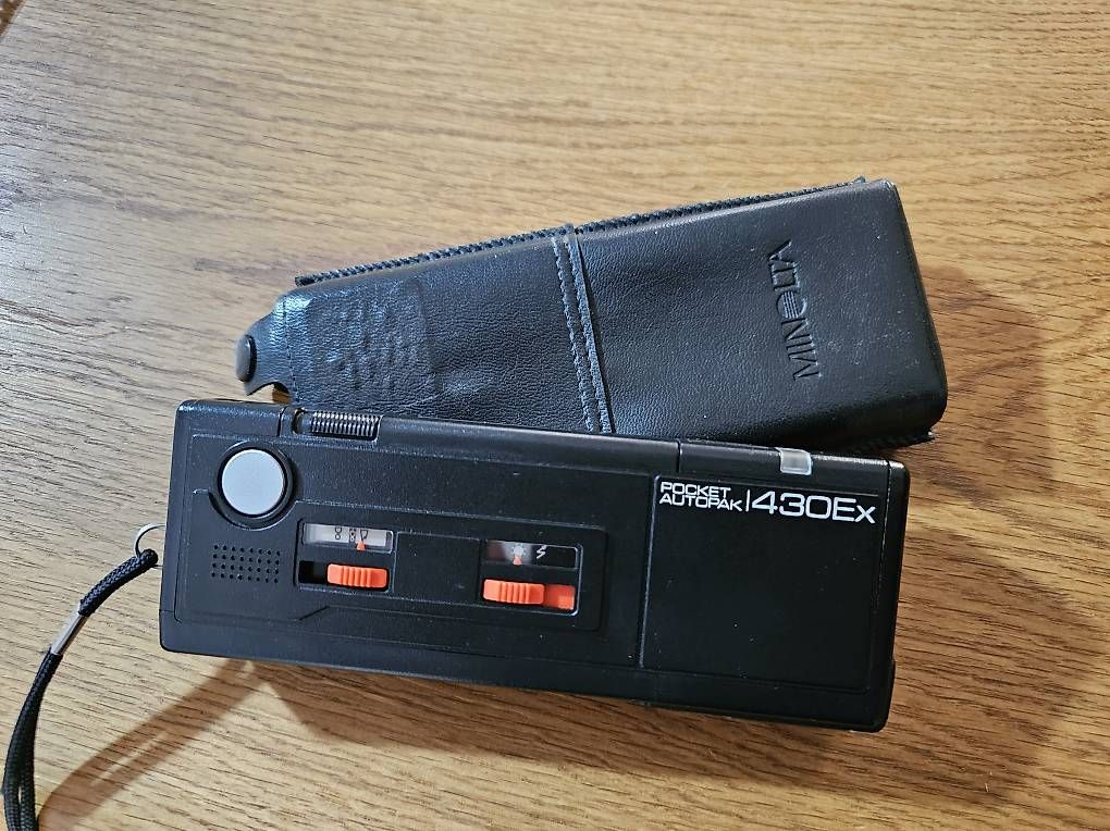Minolta Fotocamera: Vintage Pocketkamera 430Ex von Minolta – Usato da Sulz AG venduto da Cacuzza