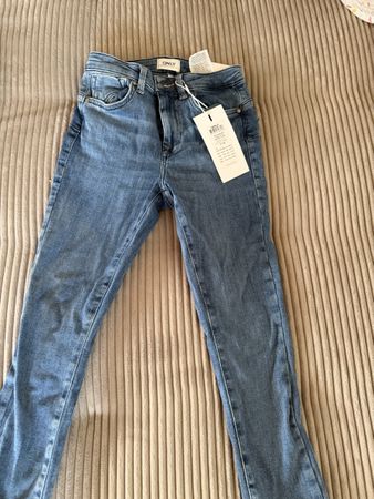 neuwertige Only Jeans in Grösse S/30