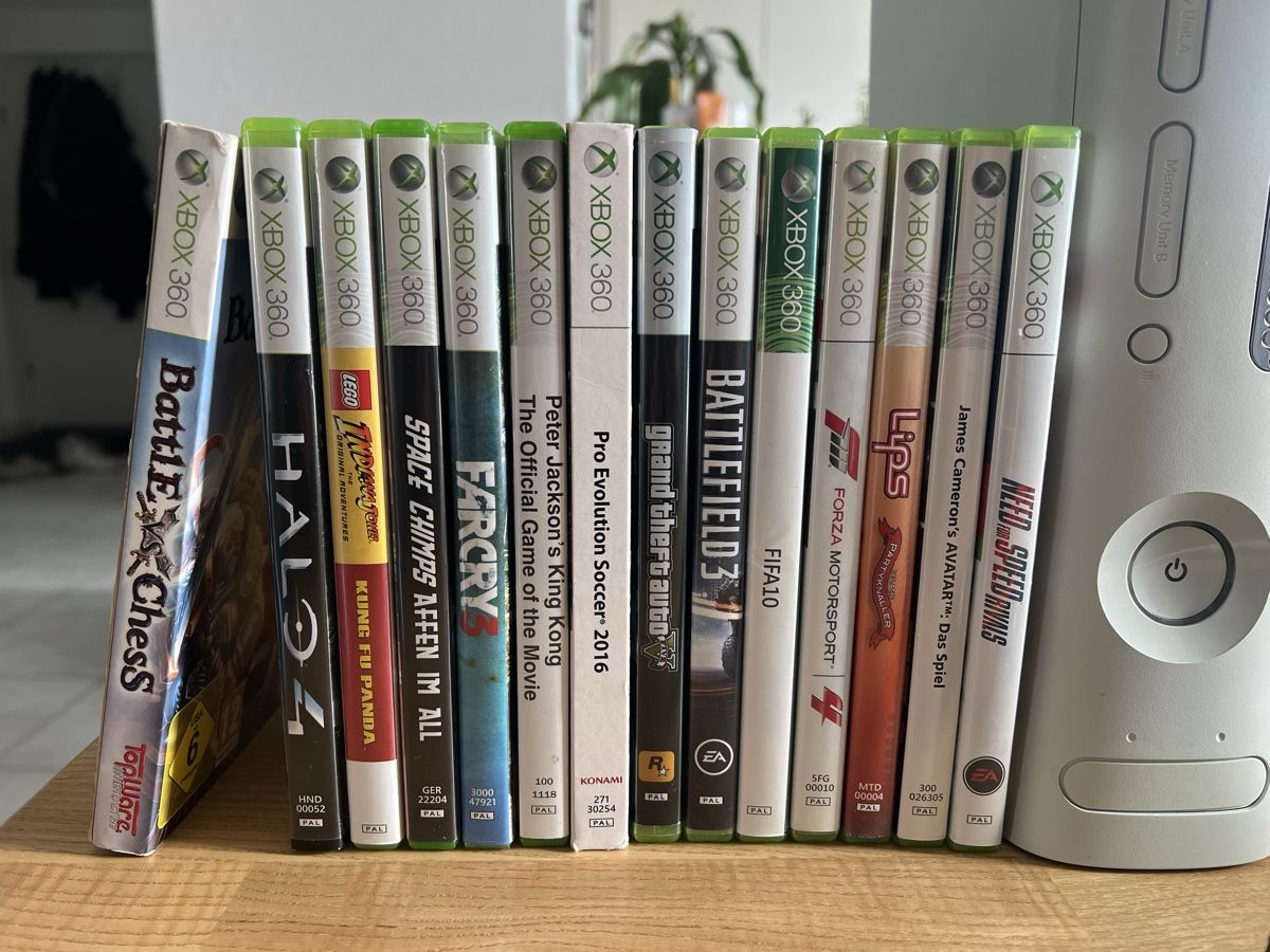 Microsoft Konsolen: Xbox 360 Set: Konsole + Controller + 2x Mikrofone + 13 Spiel – Gebraucht aus Thun von tim_kin187 1