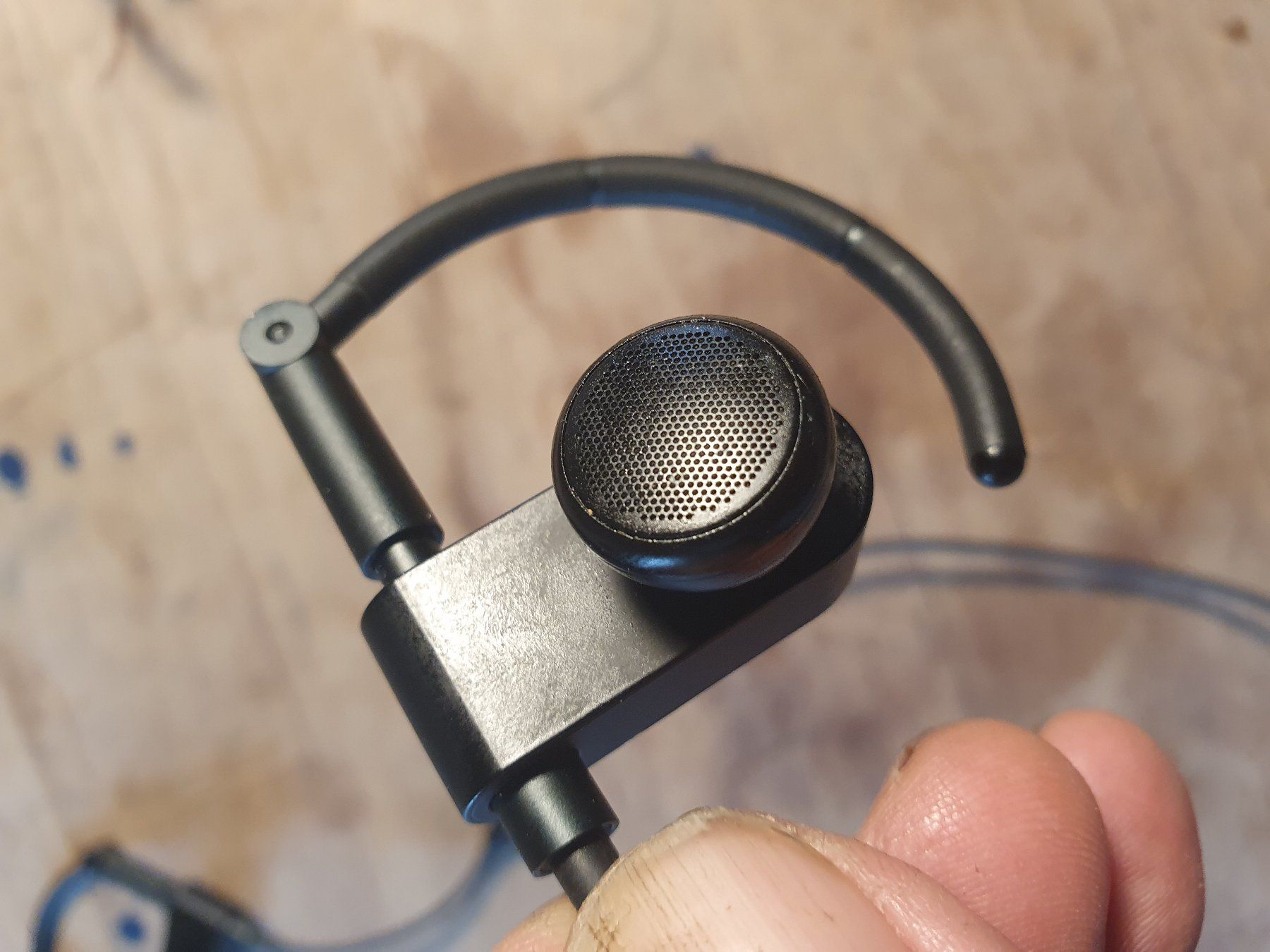 Bang & Olufsen Cuffie: Bang & Olufsen Earset Premium Wireless Earphones – Usato da Zürich venduto da loosebone 1