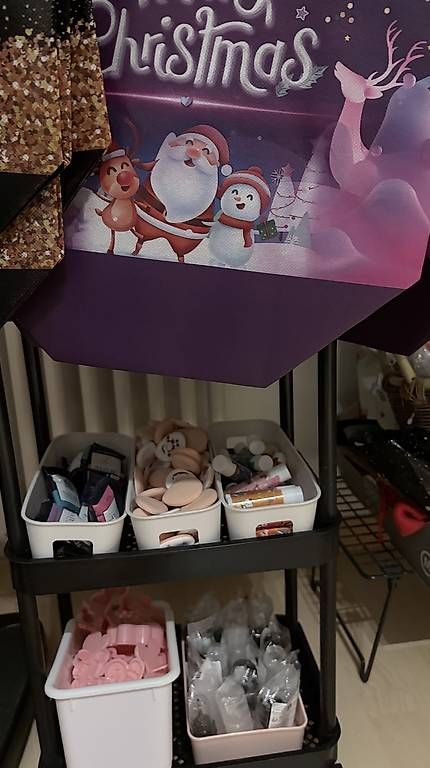 Tutte le decorazioni: Christmas Box  – Usato da Emmen venduto da des_gf8l 1